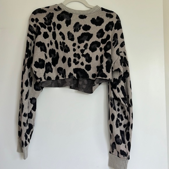 Twenty Leopard Crop - Picture 2 of 4